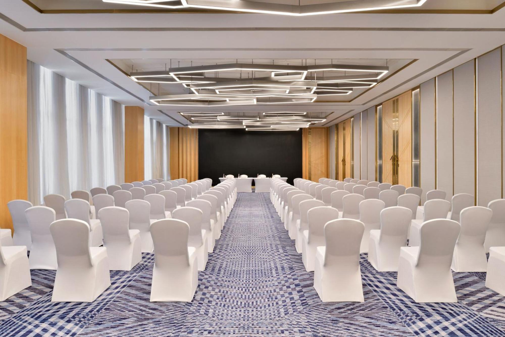 Le Meridien Hotel