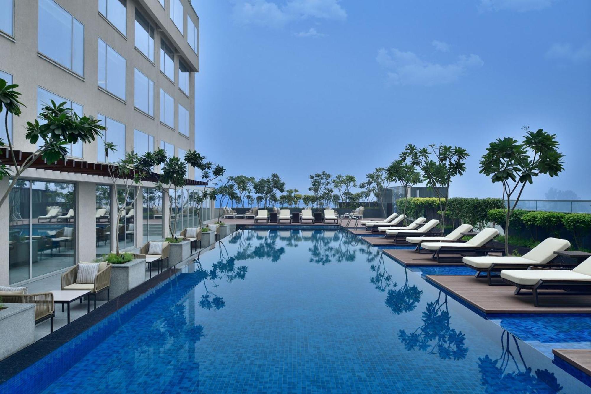 Le Meridien Hotel 5*