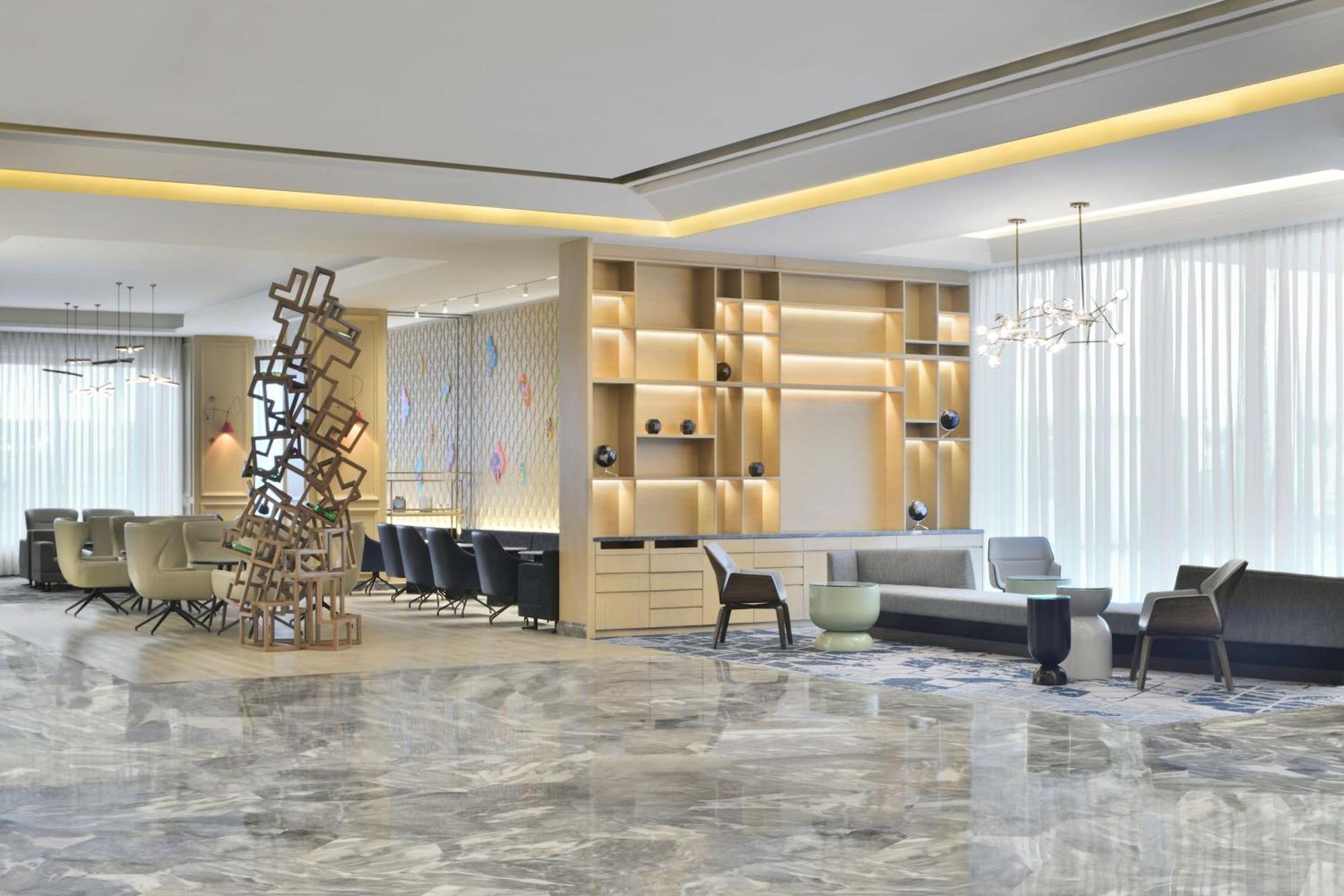 Le Meridien Hotel